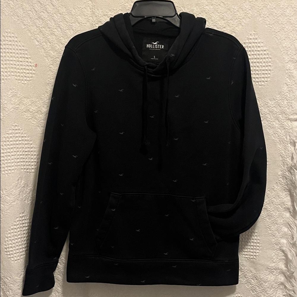 Vintage Hollister Woman’s Classic Black Hoodie with logo